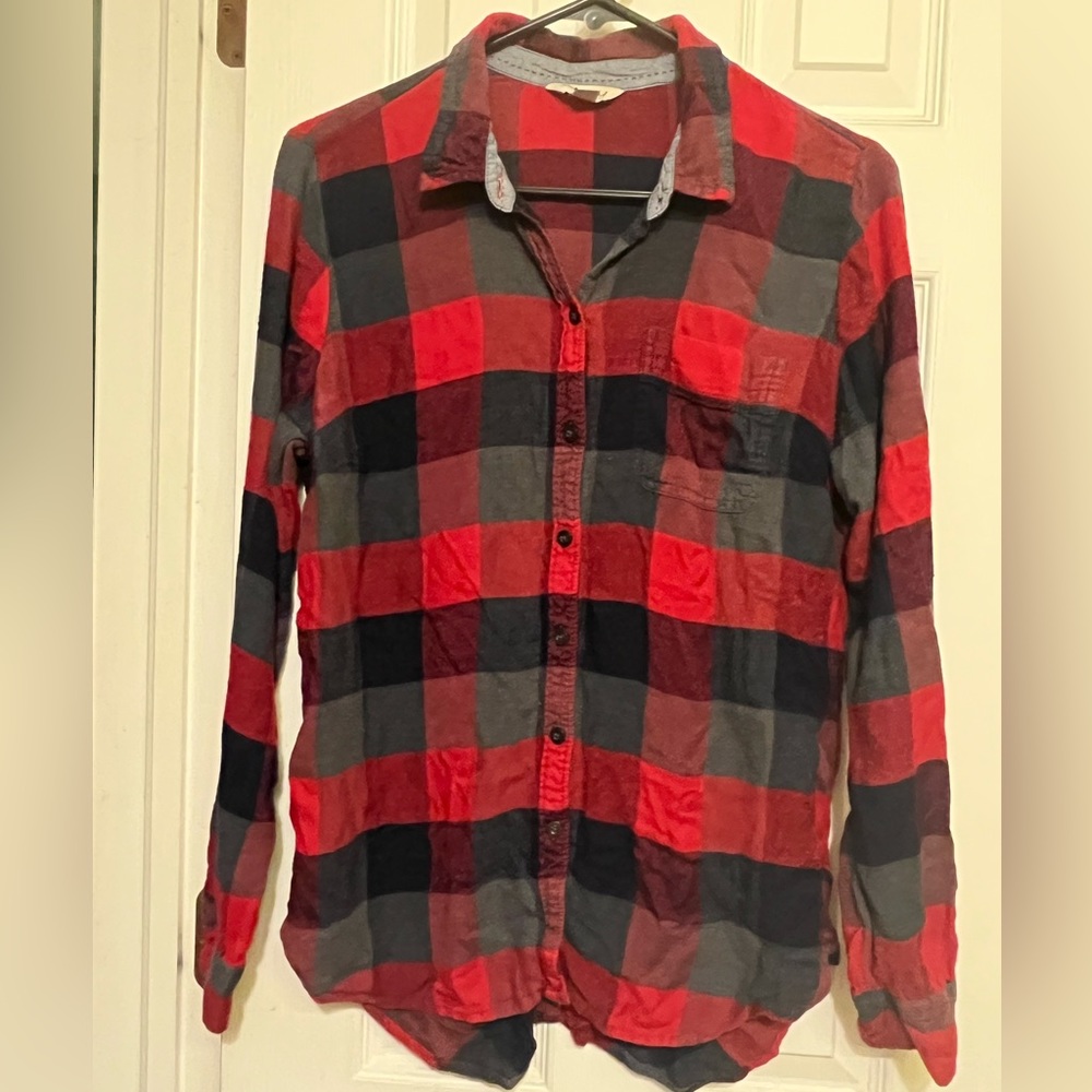 Lucky brand oversized fit red and gray plaid flannel button down sz.M Soft!
